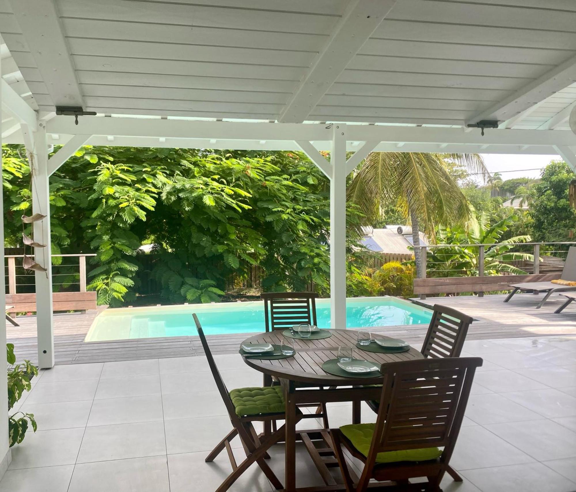 Villa La Maison Mahogany